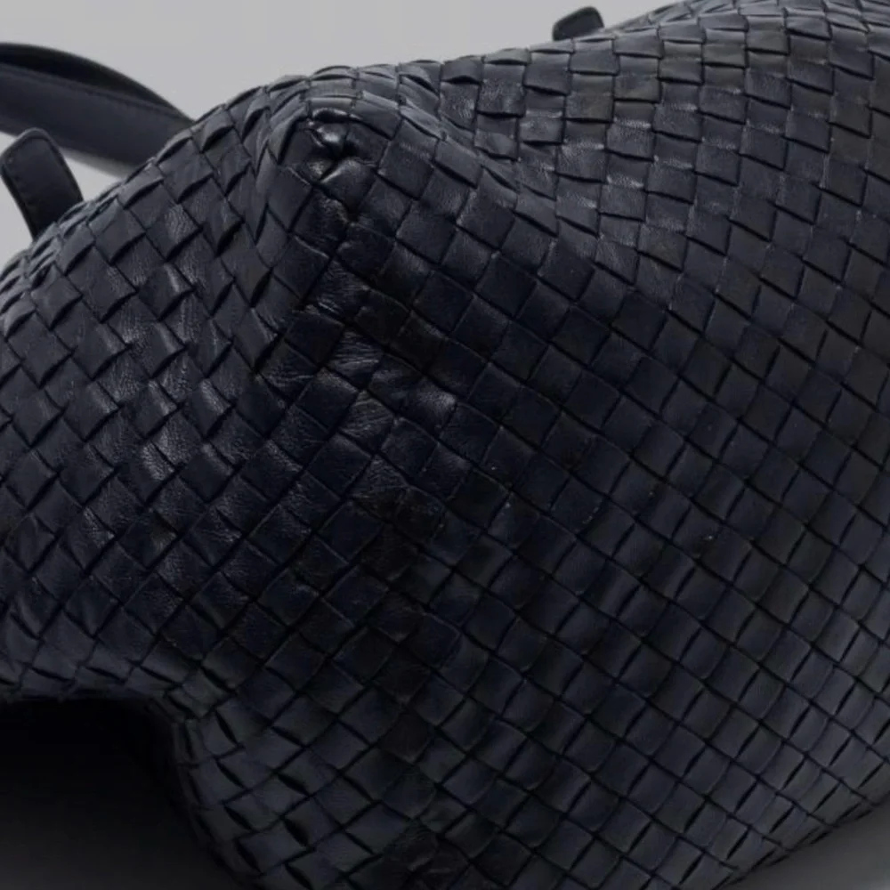 Bottega Veneta Large A-Shape Woven Intrecciato Black Tote Handbag - Picture 6 of 14